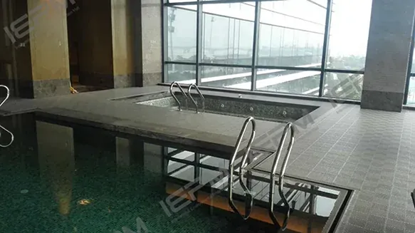潮湿区域如何选择疏水防滑地垫